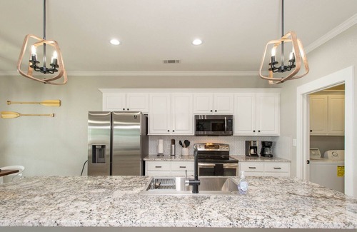 Leisure Land House | 2 Free Kayaks! Gorgeous Home with Great Lakefront Outdoor Space