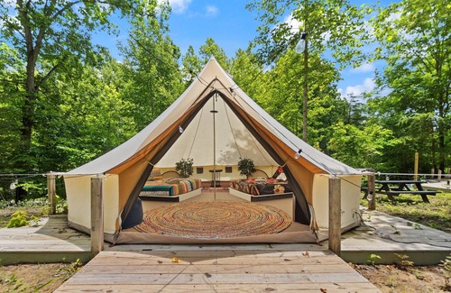 Stanton RV Rental | 2 Glamping Yurts, sleeps 6, in Red River Gorge with Wooded Views & Bathhouse