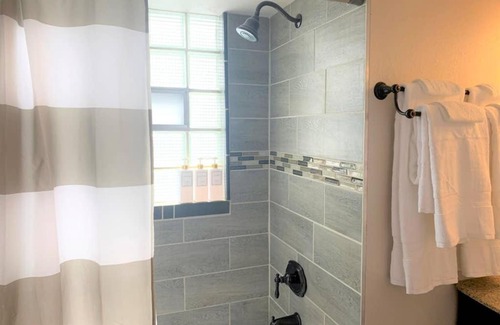 Berkley Apartment | 2 king beds in Cool Upper Unit in Denver