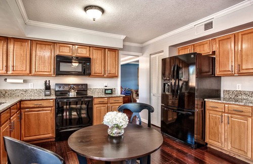 Citrus Park House | 2 King Beds~Large Pool~Hot Tub~Mini Golf~Game Room and More