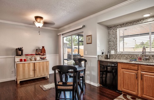 Citrus Park House | 2 King Beds~Large Pool~Hot Tub~Mini Golf~Game Room and More