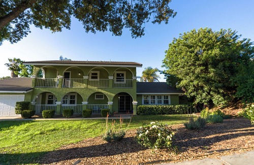 Estates at Canyon Crest House | 2 king beds, near UCR, pool & arcade.