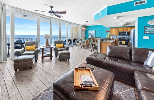 Gulf Shores Condo | 2 KING SUITES, 28' WALL OF WINDOWS, BEACH VIEWS & AMAZING 5-STAR REVIEWS