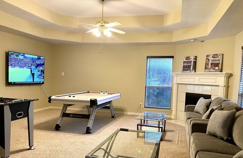 Allen House | 2 KingMaster! Arcade! Pool! 2GameRooms! Grill!