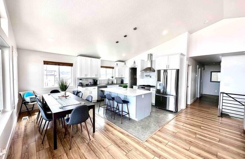 Sweetwater House | 2 Kitchen, HotTub, Game Room, Beach & Pool Access, Sleeps 22