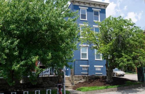 Mount Auburn Apartment | 2 Large Apts w Parking - Downtown Over the Rhine