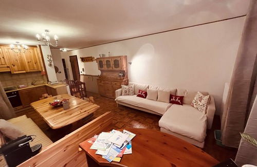 Limone Piemonte Apartment | 2 Limone Hut White Reserve Ski-in Ski-out Morel chairlift