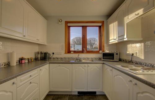 Brora Villa | 2 Links View, Brora