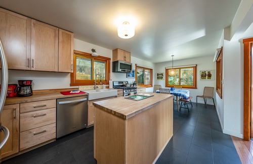 Three Rivers House | 2 Living Rooms! One for adults and one for the children!