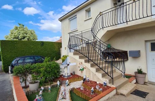 Chambretaud Apartment | 2 logements séparés 2 et 5 couchages au Rez-de-Chaussée à Chambretaud, 5 min Puy du Fou
