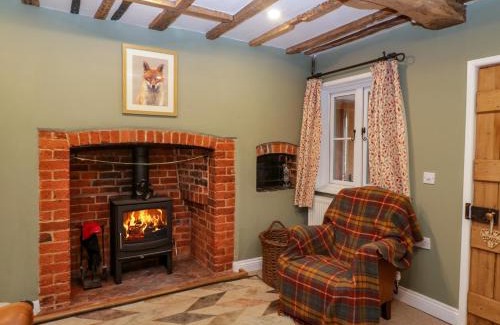 Moreton House | 2 Loxter Villas