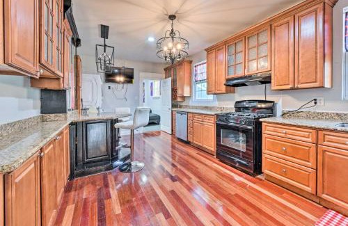Central Carrollton Association House | 2 Mi to Audubon Park Glam NOLA Gem