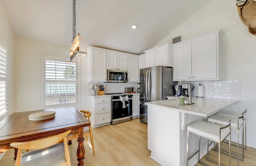 Port O Connor House | 2 Mi to Beach + Fishing Pier: Gulf Coast Retreat