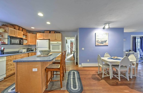 Buzzards Bay Apartment | 2 Mi to Beach: Nautical Retreat in Bourne!