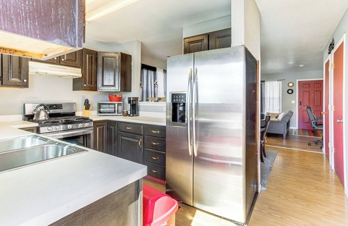 Northeast Park Hill House | 2 Mi to Denver Zoo: Family Home w/Porch!