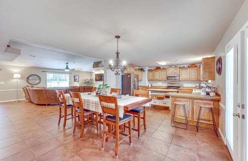 El Dorado House | 2 Mi to Downtown Work and Play at El Dorado Getaway