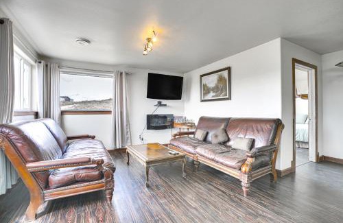Buffalo Apartment | 2 Mi to Dtwn Buffalo Mtn-View Retreat with Patio!