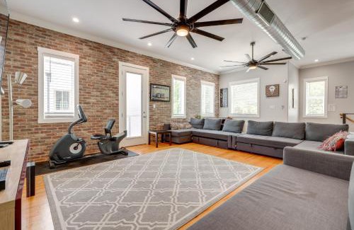 San Marcos House | 2 Mi to Dtwn San Marcos Spacious Home with Yard!