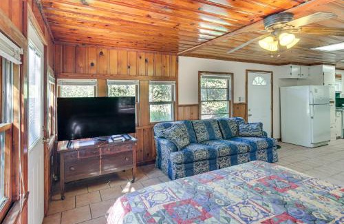 Lake Whitney House | 2 Mi to Fishing on Lake Whitney Cottage with Deck