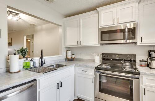 Hinesville Apartment | 2 Mi to Fort Stewart Modern Hinesville Haven