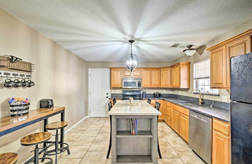 Fort Smith House | 2 Mi to Historic Sites: Cozy Fort Smith Home!