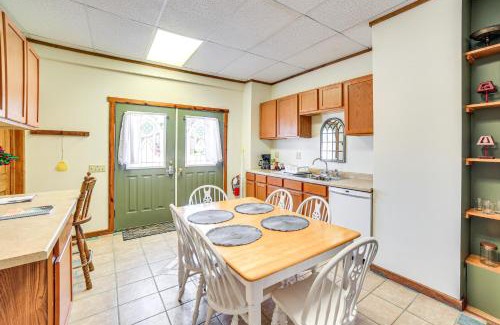 Eben Junction Apartment | 2 Mi to Ice Caves Pet-Friendly Eben Junction Apt