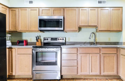 Canton House | 2 Mi to National Aquarium: Canton Home w/Patio!