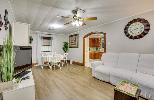 Thibodaux Cottage | 2 Mi to Nicholls State University: Home w/Yard