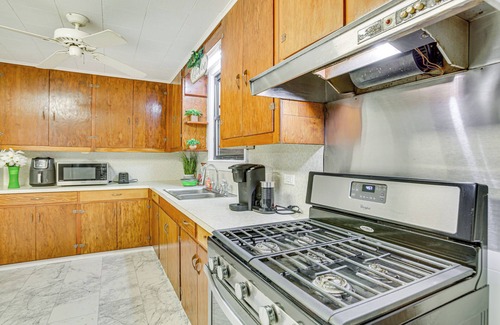 Thibodaux Cottage | 2 Mi to Nicholls State University: Home w/Yard