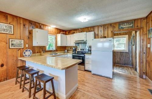 Oak Grove House | 2 Mi to Oak Grove Racing and Gaming Home on 1 Acre