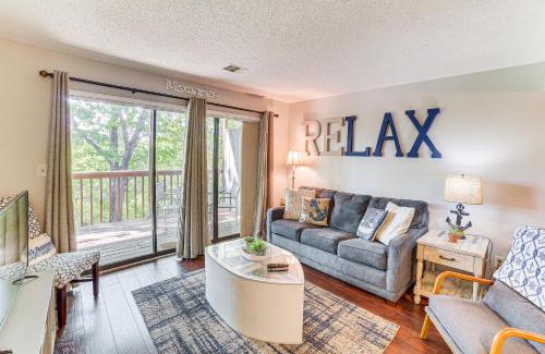 Notch Estates Apartment | 2 Mi to Silver Dollar City Reed Springs Condo