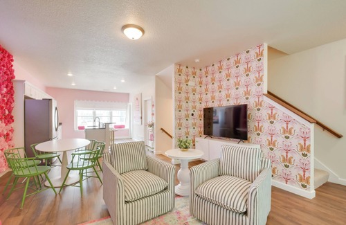 Bettendorf House | 2 Mi to TBK Bank Sports Complex: Townhome w/Patio