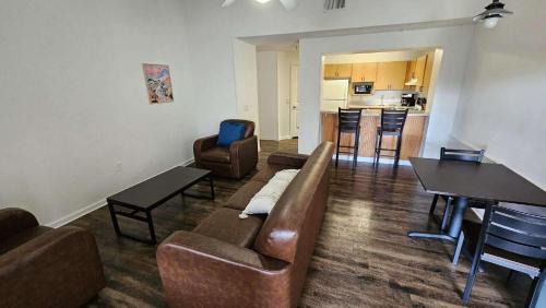 Bearss Plaza Apartment | 2 MI to USF Student Housing 24h Gym