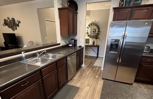 Branson West Villa | ! 2 MILES from SILVER DOLLAR CITY ! A MUST SEE! A great place to stay.
