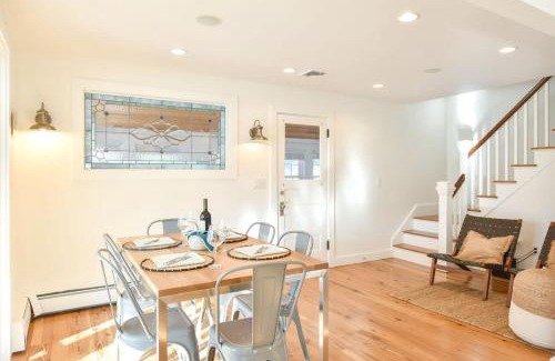 Harwich Port House | 2 Min Walk to the Ocean Central A C