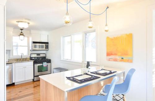 Harwich Port House | 2 Min Walk to the Ocean Central A C