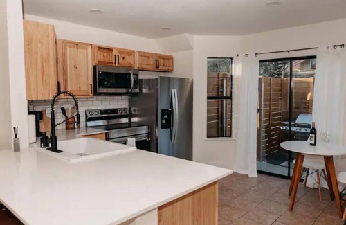 Johnson City House | 2 minutes to downtown! Hill Country Luxury Duplex TX Wine Trail - Home B