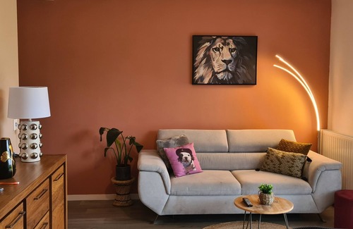 Concarneau Apartment | 2 minutes walk from the white sand beach, garden apartment with terrace