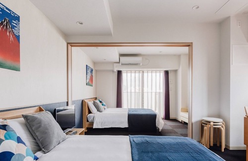 Dotonbori Apartment | 2 minutes walk from the station A base for travel - Superior Twin Room 1006 / Osaka Ōsaka