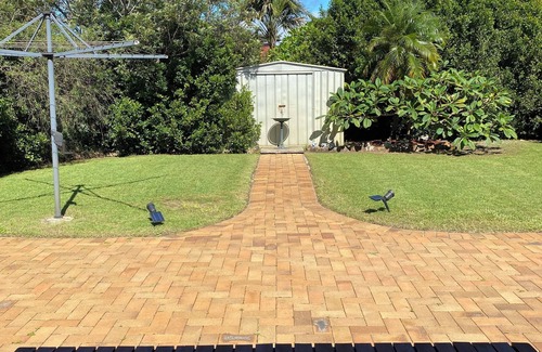 Forster House | 2 minutes walk to lakenSERENITY nCentrally located