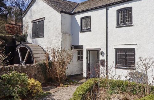 North Bovey House | 2 New Mill Cottages