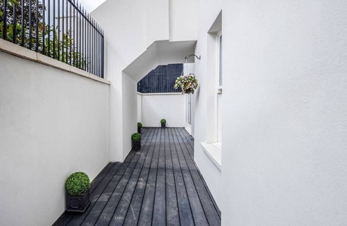 Surbiton Hill Apartment | 2 Newlands House - 3 bedroom apartment