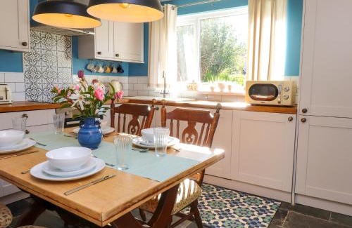 Llanllyfni House | 2 Pant Y Celyn