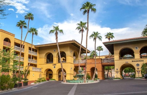 North Mountain House | 2 Queen Beds 1BR Suite, Hilton Phoenix Tapatio Cliffs, Seven Pools, Water Slide