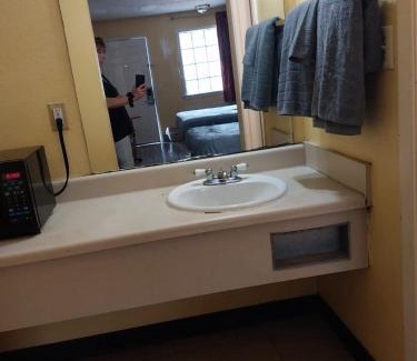 Jackson Apartment | 2 Queen Beds Hotel Room 111