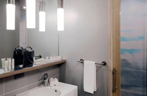 River North Art District Hotel | 2 Queen Mountain View: The Source Hotel, Plush Mattresses, Rooftop Pool, 2 Units