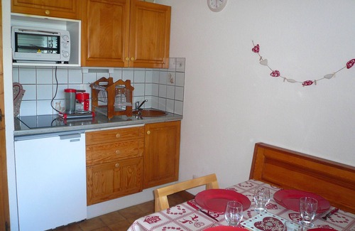 Combloux Apartment | 2-room apartment for 5 people, 500m from village, parking, ski locker