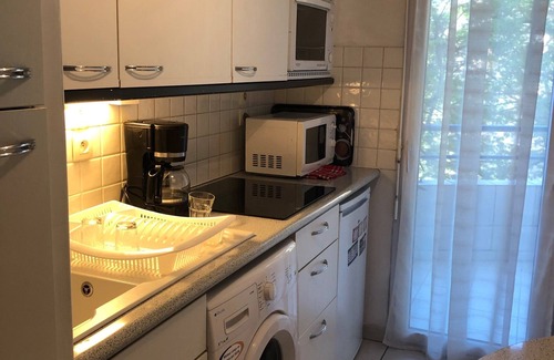 Frejus Plage Apartment | 2 room rental with swimming pool, private parking. 10 minutes walk from the beach
