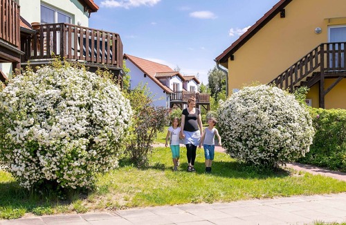 Muritz Apartment | 2-room vacation apartment, 6 persons, balcony, upper floor (1) - Müritzparadies - Feriendorf