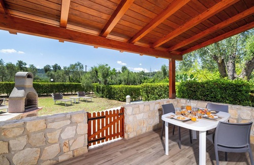 Chiesiola Apartment | 2-roomed apartment on the ground floor with private Garden 3 persons